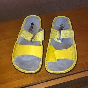 Alegria Sandals, NWOT, size 38, yellow